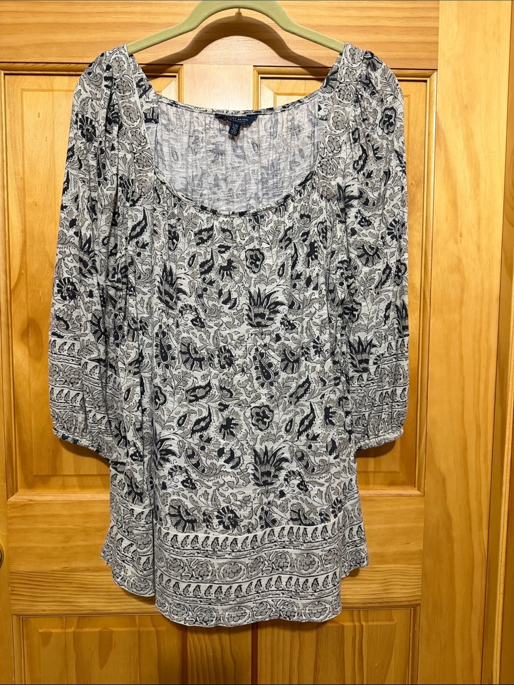 Lucky Brand Black, Taupe & Gray Floral Scoop-Neck Top, Size Large.
